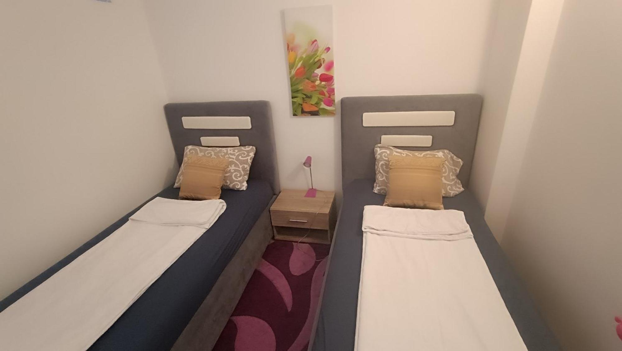 Ferhadija Apartment ซาราเยโว ภายนอก รูปภาพ