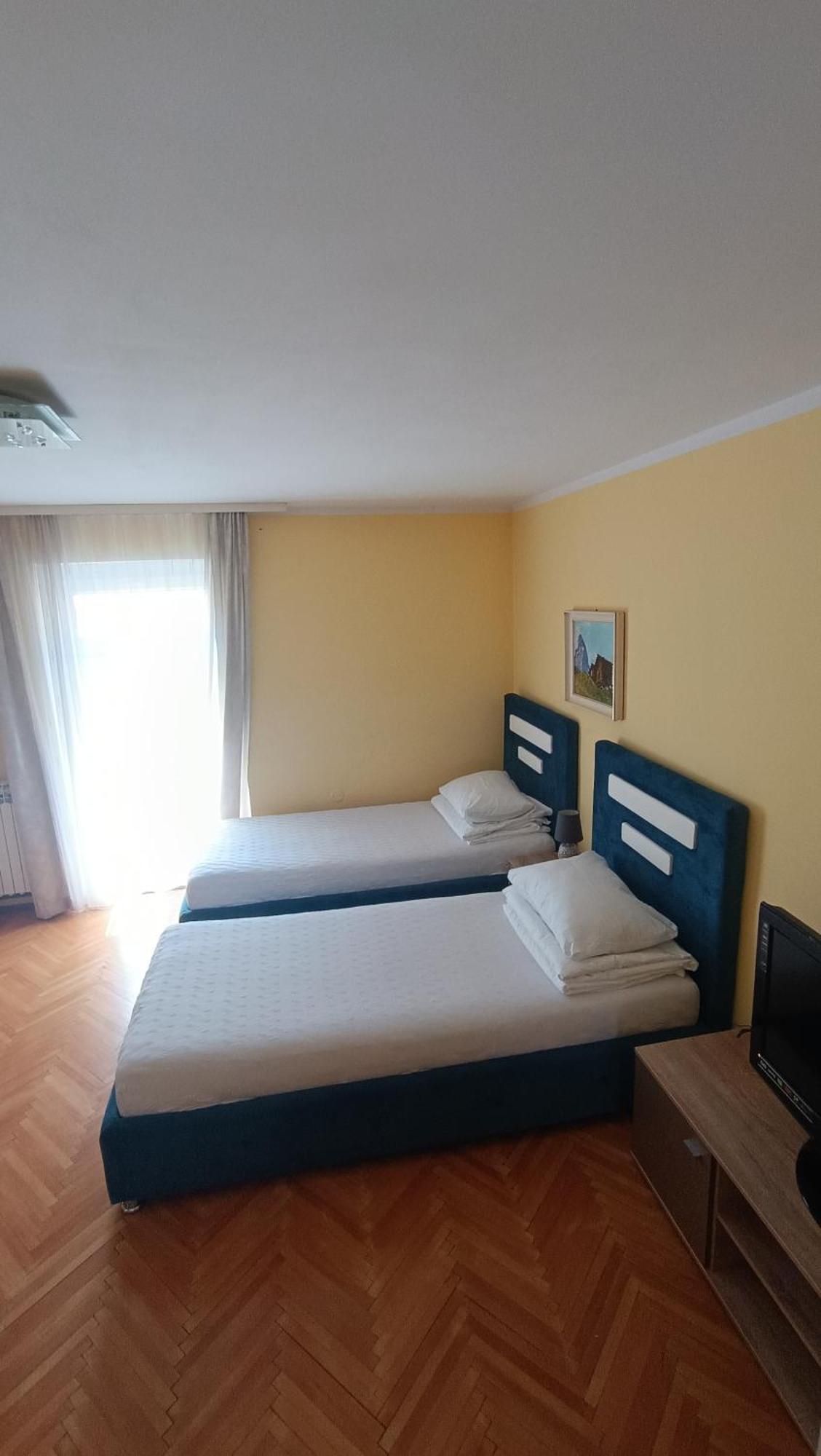 Ferhadija Apartment ซาราเยโว ภายนอก รูปภาพ