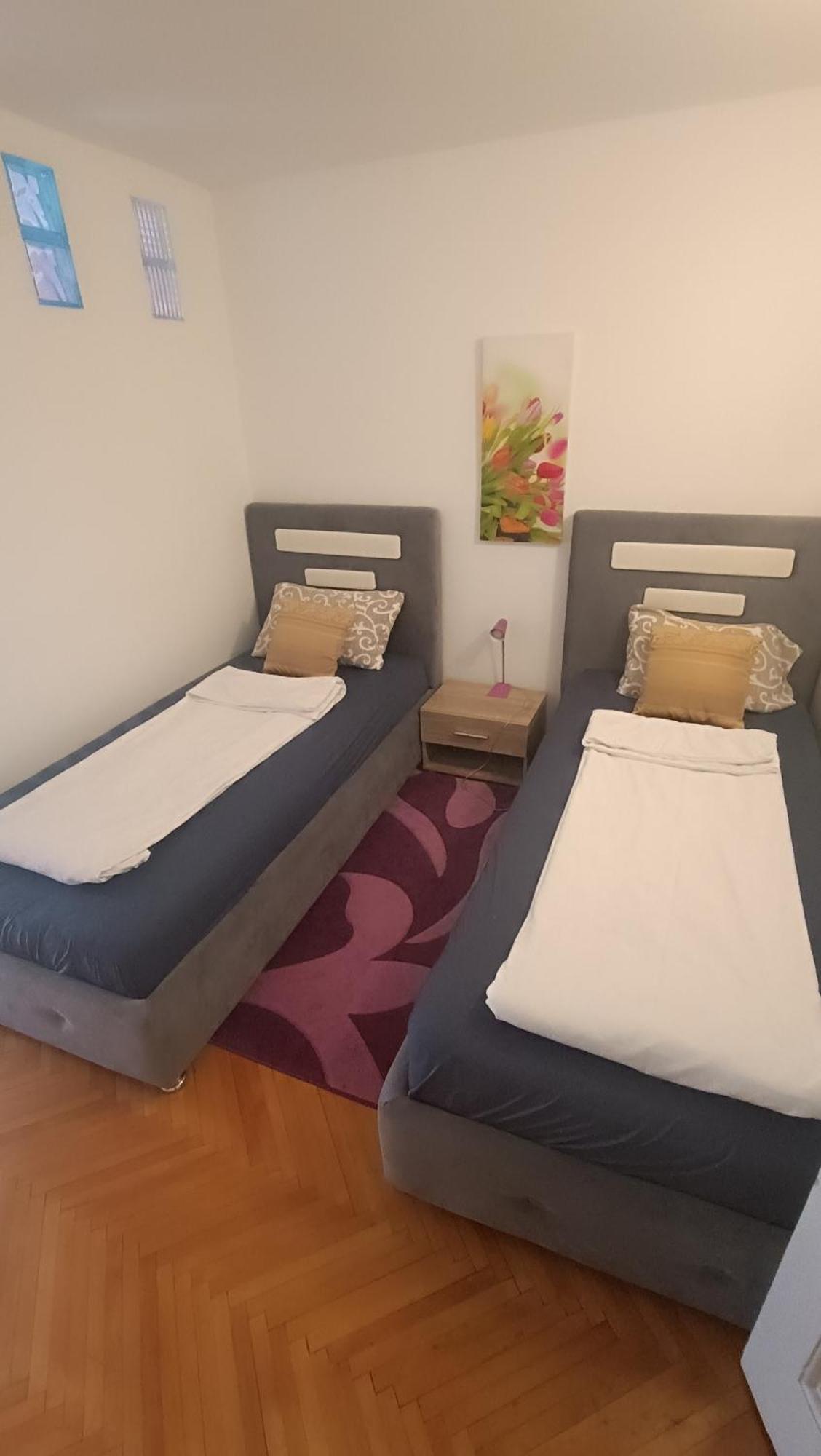 Ferhadija Apartment ซาราเยโว ภายนอก รูปภาพ